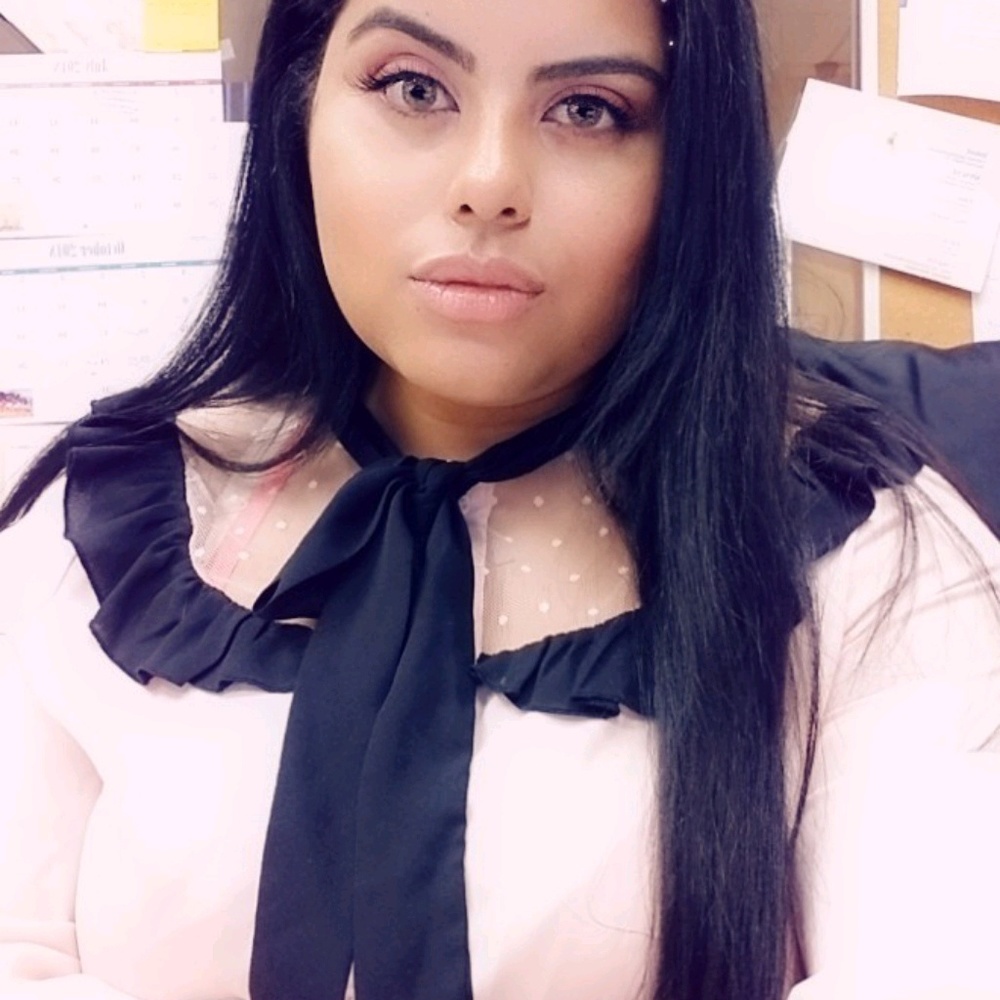 Meet your Posher, Selena